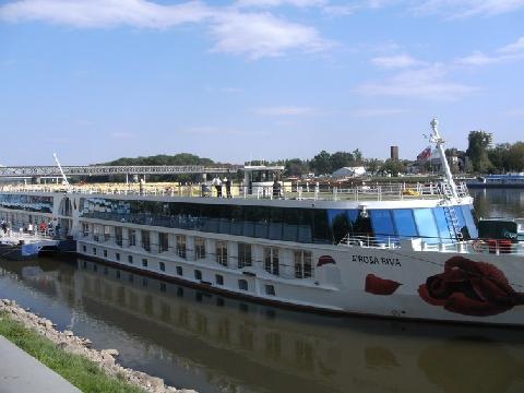 【AROSA邮轮-RIVA号】莱茵河大城小镇 德国深度12日之旅]上海往返， 带您畅听《蓝色多瑙河》悠扬的旋律！